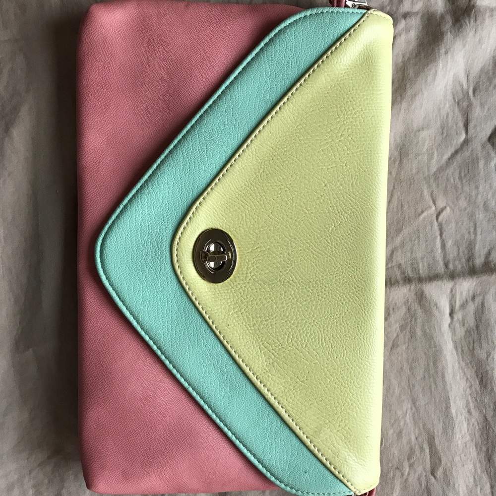 NWT clutch